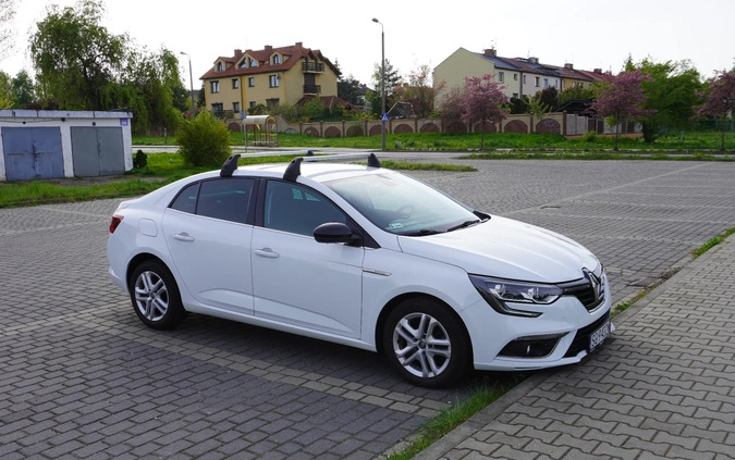 Renault Megane cena 58000 przebieg: 57400, rok produkcji 2019 z Gliwice małe 277